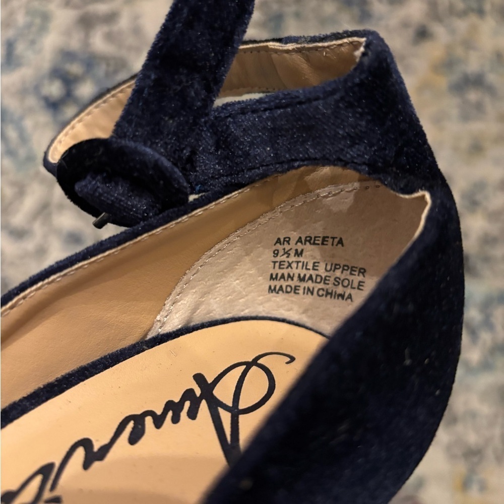 American Rag Navy Blue Velvet Women's Platform Heels - Picture 6 of 7